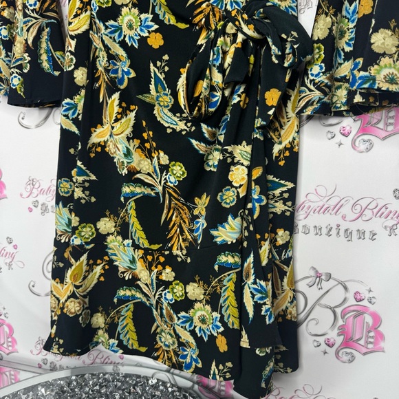 ECI New York dress bell bottom sleeve flare tie up bow ribbon 🎀 waist ruffle hem - Picture 9 of 13